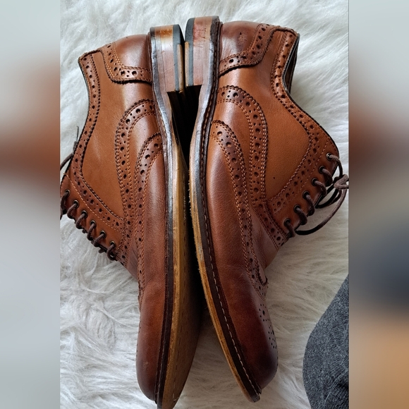 Men"s Aston Grey Boyle Collection Wingtip Oxford Shoes. Brown Leather.Size 8 1/2 - Picture 6 of 9